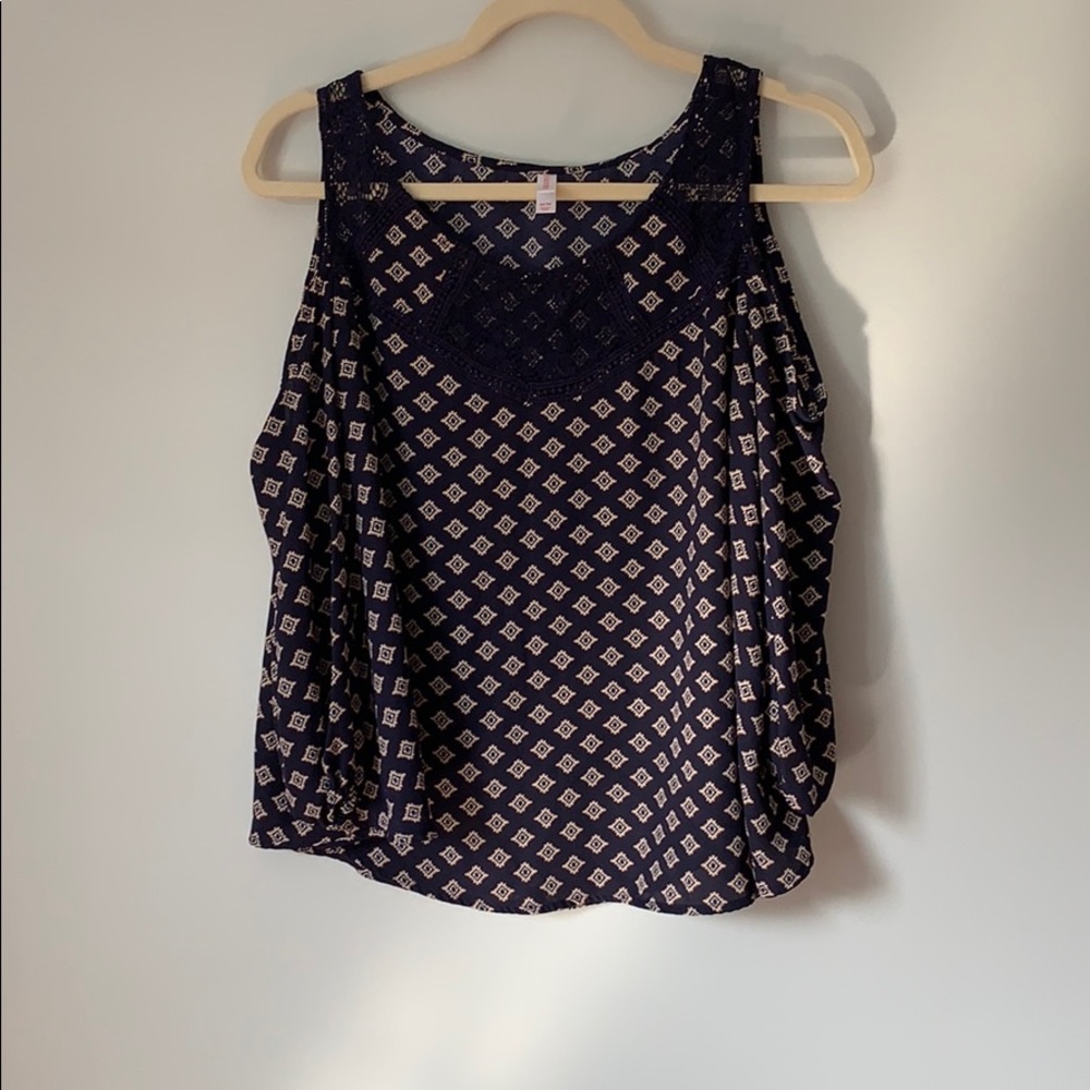 women’s/juniors blouse